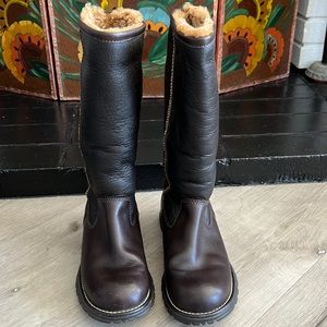 Cozy Ugg Brooks Tall Boot. Size 6. Brown. Great shape!